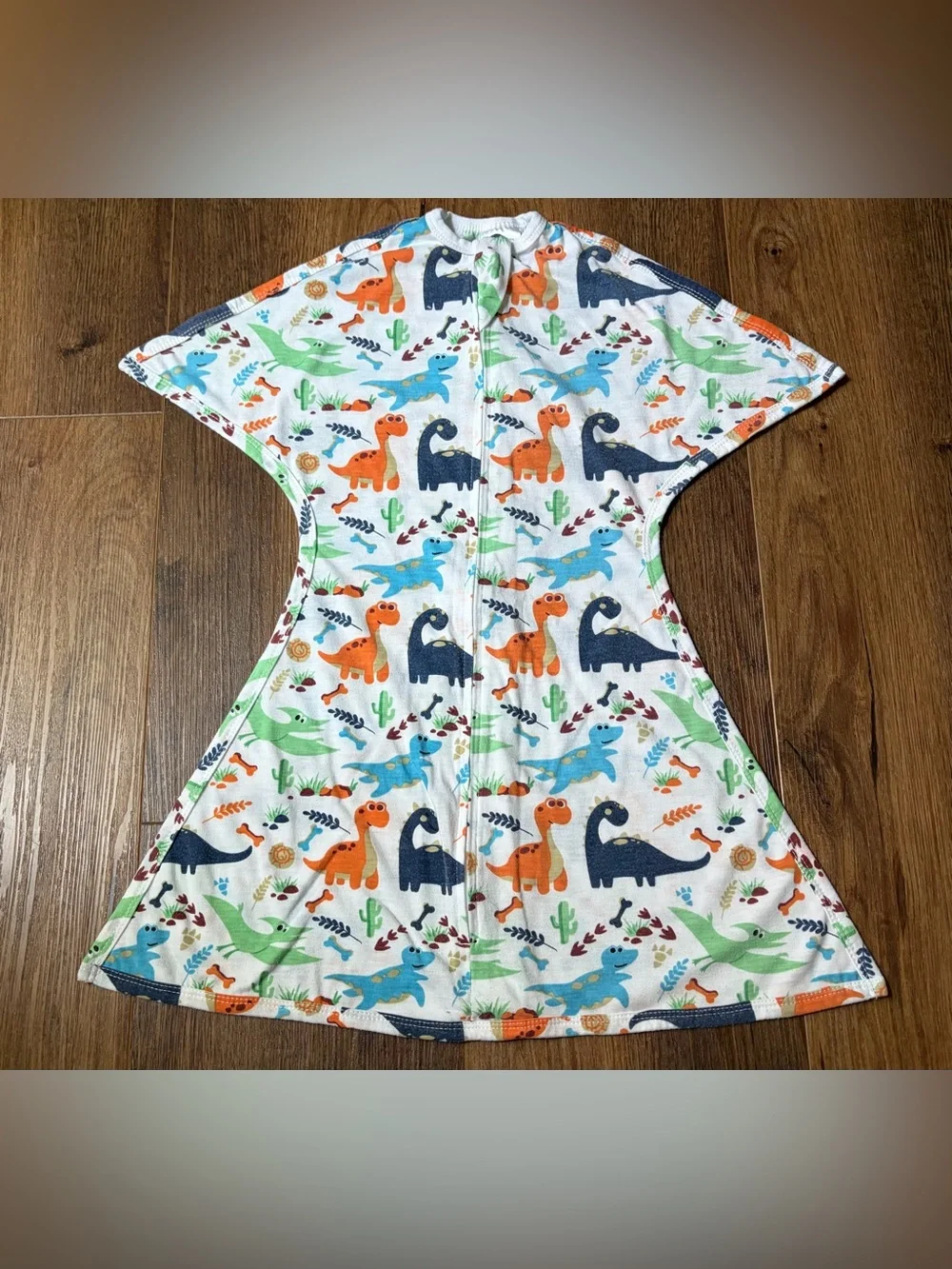 Sleeping Baby Zipadee zip dinosaurs lightweight size small 4m-8m